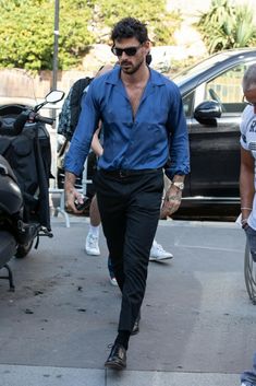 Michele Morrone Fashion, Michele Morrone Outfit, Michele Morrone Style, Quite Luxury Fashion, Latino Fashion, Men Formal Outfit, Mens Formal Outfits, Michelle Morrone, Formal Dress For Men