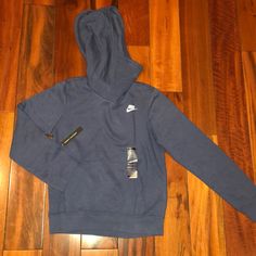 Light Blue Nike High Neck Pullover Nike Blue Gym Hoodie, Fall Blue Moisture-wicking Hoodie, Nike Pullover Hoodie, Nike Long Sleeve Moisture-wicking Hoodie, High Neck Pullover, Blue Moisture-wicking Hoodie Sweatshirt, Blue Moisture-wicking Long Sleeve Hoodie, Nike High, Nike Pullover