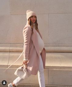 Irina Shayk Pregnant, Pregnancy Fashion Winter, Maternity Fashion Dresses, Fall Maternity Outfits, Casual Maternity Outfits, Winter Maternity Outfits, Trendy Maternity Outfits, Rocky Barnes, Preggo Fashion