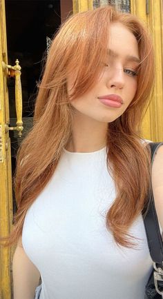 Burnt Orange Hair Color, Hair Color With Bangs, Burnt Orange Hair, Orange Hair Color, Cheveux Oranges, Hair Color Orange, Strawberry Blonde Hair Color, Red Hair Inspo, Ginger Hair Color