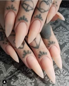 Nail Bed Tattoo, Neutral Stiletto Nails, Nail Art Stiletto, Acrylic Nails Stiletto, Witchy Nails, Gothic Nails, Goth Nails, Grunge Nails, Yes Or No