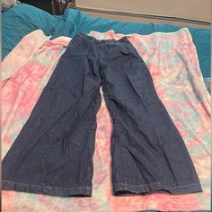 Nwt Women’s Free People Equinox Denim Wide Leg Jeans Size 25. Comes As Shown In The Photos. Ask Any And All Questions. No Returns Since This Is Brand New With Tags. Dark Wash Cotton Utility Flare Jeans, Casual Indigo Flare Jeans With Pockets, Casual Indigo Denim Flare Jeans, Casual Indigo Flare Denim Jeans, Casual Indigo Cotton Flare Jeans, Casual Indigo Mid-rise Flare Jeans, Casual Indigo Flare Jeans, Denim Wide Leg, Free Jeans