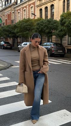 September Fashion Outfits, Formal Outfit Winter, Classy Winter Outfits Chic, Classy Winter Dress, Winter Classy Outfits, Fall Classy Outfits, Chic Aesthetic Outfit, Classy Outfits Winter, Fall Outfits Elegant