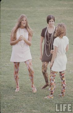 70's fashions Moda Z Lat 70., 70s Mode, 1969 Fashion, High School Fashion, Classy People, Moda Hippie, Woodstock Festival, Chica Cool, Estilo Hippie