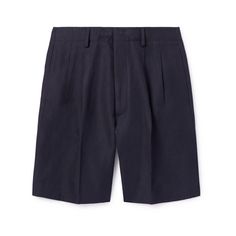 Loro Piana's 'Joetsu' Bermudas are a seriously smart pair of shorts. They're cut from lightweight cotton and linen-blend twill and have pleats at the top for a sharply tailored look and feel. Shorts For Men, Loro Piana, Suede Jacket, Formal Shirts, Mr Porter, Down Jacket, Linen Blend, Bermuda Shorts, Mens Shorts