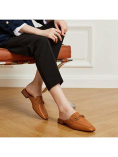 [WOOD GRAIN FLATS MULES HEELS] - Experience the epitome of elegance and comfort with our women's flat mules. The low heels of women's mules with a wood grain pattern are crafted for those who appreciate simplicity without sacrificing sophistication. These chic flat mules will effortlessly elevate your every step, whether you're at work or any place.
[METAL BUCKLE MULES FLATS] - The gleam of metal buckles adds a touch of refinement which makes these flats mules not monotonous. The soft and breath Dressy Shoes For Women, Shoes For Women Casual, Mules Heels, Comfortable Shoes For Women, Wood Grain Pattern, Womens Black Flats, Buckle Loafers, Chic Flats, Dressy Shoes