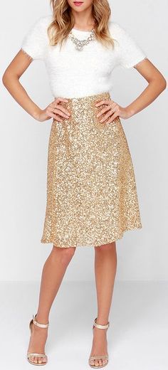 Neon Prom Dresses, Gold Sequin Skirt, Sparkly Prom Dress, Australian Style, Sequin Midi Skirt, Mode Tips, Gold Skirt, Blazer Outfit, New Years Dress