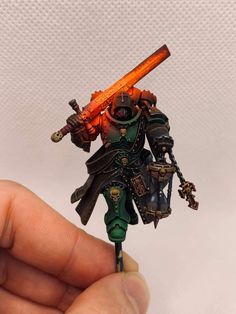 Miniature Paintings Ideas, Dark Angels 40k Miniatures, Warhammer Dark Angels, Dark Angels 40k, Dnd Minis, Warhammer 40k Figures, Model Painting, Warhammer Figures