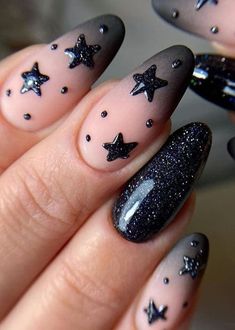 Nail Art New Years Eve, Nail Ideas Black Sparkle, New Year New Me Nails, Christmas/newyears Nails, Edgy New Years Nails, Colorful New Years Nails, Ney Year Nails, Black Nails Star Design, Nee Year Nail Designs