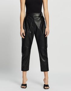 Description Crafted from a luxurious vegan leather, this high-rise pant features a straight leg fit and tapered waistline. Fabrication: 50% Polyurethane / 50% Polyester Concealed zip and fly closure Ankle length Matching waist belt with D-ring fastening Twin side seam pockets High Rise Pants, D Ring, Waist Belt, Ankle Length, Vegan Leather, Capri Pants, Straight Leg, High Rise, Ring