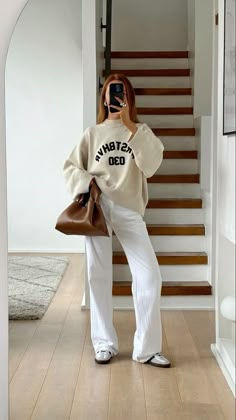 White Jeans Outfit Summer 2024, Chic Ootd, White Pants, Fall Winter Outfits, Casual Fits, Classy Outfits, Aesthetic Clothes