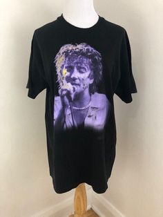 Vintage Rod Stewart Unplugged Tshirt From 1993 Rod Stewart Unplugged Promo Tshirt Details: - Single Stitch - Size Large ** Tshirt is in great condition minus some fading on the graphic, can be seen in photos ** Size: Large Material: 100% Cotton Condition: Great Please read the policies before making your purchase ♥ Feel free to contact me with any questions or concerns. 90s Crew Neck T-shirt For Concerts, 90s Style Pre-shrunk T-shirt For Concert, Tshirt Details, Vintage Band Shirts, Stitch Tshirt, Rod Stewart, Vintage Band, Band Shirts, Tour Shirt