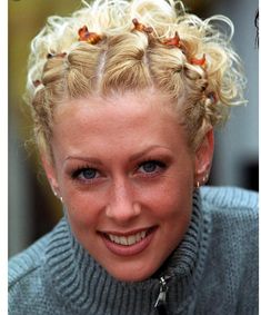 Hairstyles 00s, 00s Hairstyles, Hairstyles Butterfly, Early 2000s Hairstyles, Tied Up Hairstyles, 2000s Hair, 2000s Hairstyles, Hair Clip Hairstyles, Trendy We Fryzurach