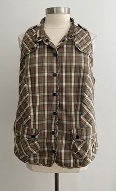 Button-up Cotton Vest For Fall, Casual Button Closure Vest For Fall, Casual Vest With Button Closure For Fall, Casual Fall Vest With Button Closure, Casual Denim Vest With Button Closure, Trendy Button-up Fall Vest, Casual Brown Vest With Button Closure, Vintage Tops With Pockets For Fall, Vintage Fall Tops With Pockets