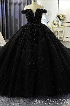 Glittery Black Quince Dress, Qencenera Dresses Black, Black Qencenera Dress, Quince Black Dresses, Black Cinderella Dress, Black Wedding Dress Princess, 15 Dresses Quinceanera Black, Big Wedding Dresses Black, Black Wedding Dresses Ball Gown