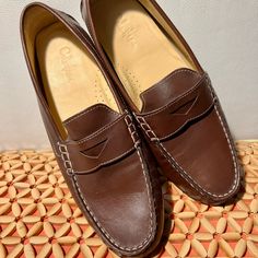 Buttery Soft High Quality Leather As You Would Expect From Cole Haan. Classic Round Toe Boat Shoes For Fall, Classic Boat Shoes With Round Toe For Fall, Classic Brown Flat Moccasins, Casual Closed Toe Loafers For Business Casual, Casual Business Casual Loafers With Closed Toe, Classic Brown Boat Shoes For Workwear, Classic Brown Flat Loafers, Classic Flat Moccasins For Business Casual, Classic Boat Shoes With Removable Insole