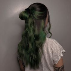 Green Hair No Bleach, Green And Brunette Hair, Evergreen Hair Color, Muddy Green Hair, Swamp Green Hair, Jade Hair Color, Seasick Green Hair, Dark Green And Brown Hair, Green Long Hair