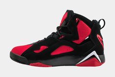 The Jordan True Flight takes design elements from the AJ7 to create a sneaker that brings a classic performance look to streetwear. The iconic red and black color combo features premium leather structured around an internal sleeve, for a secure fit that's easy to get on and off. Custom High-top Sneakers With Vented Sides For Streetwear, High-top Sneakers With Vented Sides For Streetwear, Streetwear High-top Sneakers With Vented Sides, High-top Basketball Shoes With Vented Sides For Streetwear, Leather Training Sneakers With Red Sole, Modern Red High-top Sports Sneakers, Modern Red High-top Sneakers For Sports, Red Modern High-top Sneakers For Sports, Red Leather High-top Sneakers For Light Sports