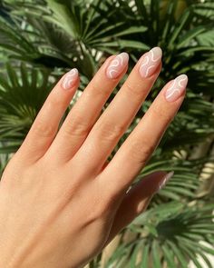 Neutral Nails Art, Neutral Design Nails, Line Nail Designs, Ideas Uñas, Almond Acrylic, Gel Colors, Graduation Nails, Minimal Nails