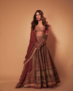 #sonambajwa  #sonambajwahot  #pic  #picoftheday  #picture  #viral  #viralpost  #trendingnow  #explore  #explorepage  #fyp  #foryou  #foryoupage भारतीय दुल्हन संबंधी, Saree Looks, Sonam Bajwa, Latest Bridal Lehenga, Indian Outfits Lehenga, Wedding Lehenga Designs, Lehenga Designs Simple, Indian Bride Outfits