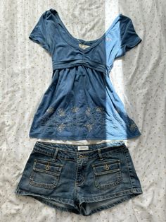 Outfit inspo, inspiration, aesthetic, summer, babydoll top/shirt, fashion, 2000s, hollister 00s Mode, Downtown Outfits, Cute Everyday Outfits