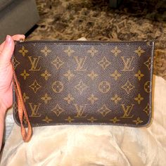 Small Tarnish On Zipper Other Than That Great Condition! Louis Vuitton Wristlet, Louis Vuitton Bag, Bag Lady, Louis Vuitton, Cream, Women Shopping, Color