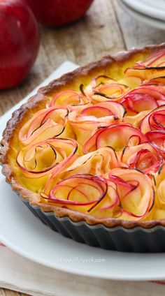 A beautiful homemade apple tarte tatin with caramelized apples and flaky puff pastry, perfect for fall desserts. Fancy Fall Desserts, Pastry Techniques, Easy Pastry, Rose Tart, Fall Casseroles, Apple Rose Tart, Tarte Tatin Recipe, Apple Tarte, Caramelized Apples