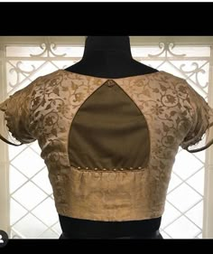 Banarsi Saree Blouse Design Back Neck, Net Blouse Designs Latest Boat Neck, Net Blouse Design, Sari Blouse Design, Boat Neck Blouse Designs, Net Blouse Designs, Blouse Boat Neck, Blouse Back Designs