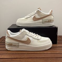 Brand New Nike Air Force 1 Shadow Size Women 10 Style Code: Ci0919-116 Color: Sail/Fossil/Light Bone/Hemp This Color Is Sold Out Online ******* Please Take A Close Look Of All The Pics And Videos. You Will Get The Exactly Pair Displayed In The Pics. All The Sales Are Final And I Don’t Accept Returns. Nike Air Huarache Women, Air Force Women, Air Max 90 Leather, Nike Force 1, Air Force Shoes, Nike Training Shoes, Nike Air Force 1 Shadow, Nike Shoes Air Force, Air Force 1 Shadow