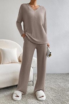 Knitted Suit, Top And Pants Set, Maxi Robes, Top Pants Set, Dark Khaki, Loungewear Set, Yoga Shorts, Denim Jumpsuit, Straight Pants