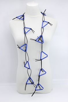 Description: Triangular paper straw on leatherette chain necklace Length: Approximately 140 cm Available colours & Product codes: Black - NL2009-01 Blue/White - NL2009-08 Red/White - NL2009-09 White - NL2009-07 Royal Blue - NL2009-03 Necklace Chain Lengths, Paper Straws, Treasure Boxes, Chain Necklaces, Necklace Length, Chains Necklace, Royal Blue, Necklace Lengths, Red White