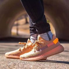 The Yeezy Boost 350 V2 Clay has been unveiled, and boy, is it a show stopper!  Featuring a dark green Primeknit upper, the Yeezy Boost 350 V2 Clay sits atop an orange-tinted midsole which houses a bed of Boost for additional comfort and a smoother stride. A complementary heel tab also features for added convenience. Similar to the Static, a clear stripe shoots down the laterals, letting wearers flex their socks a trend that seems to be catching on a lot these days. Adidas Outfit Casual, Women Yeezy, Yeezy V2, Off White Nike