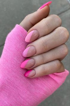 24 Insanely Cool Pink Ombre Nails You Can Recreate - Its Claudia G Pastel Pink Nail Art, Pink Ombre Nail Art, Pastel Pink Nails, Faded Nails, Pink Nail Art Designs, Spring And Summer Outfits, Cute Pink Nails, Light Pink Nails, Pink Ombre Nails