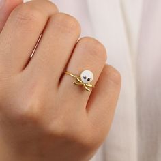 Cute Ghost Ring designed by ISEA Fine Jewelry is a cute everyday wear jewelry. A very nice gift for Halloween! ➤ Ring Details * 14k / 18k Yellow Gold or Yellow Sterling Silver * Gold Color Options; 14K / 18k White, Yellow, Rose Gold * Band Width: 1.80 mm * Thickness: 1.10 mm ➤ Gem Details * Gemstone : Enamel * Enamel Color: White * Ready to Ship 3-5 Business Days 💍 ISEA Jewels' pieces are handcrafted by 10-15 years of experienced craftsmen and made to order in a very short time. 🎁 All pieces c Ghost Ring, Kids Ring, Gold Halloween, Spider Ring, Octopus Ring, Halloween Ring, Everyday Wear Jewelry, Kids Rings, Rose Gold Band