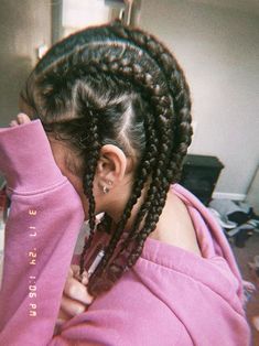 Star Hairstyle Braids, Cornrow With Curly Hair, Cornrow Hairstyles Curly Ends, Star Parts Braids, Star Part Hairstyle, Braids With A Star, Cute Cornrows Hairstyles, Cornrows With Curly Hair, Corn Rows With Curly Hair