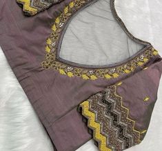 Zigzag Blouse Design, Embroidery Blouse Saree, Maggam Designs, Maggam Blouse, Boat Neck Blouse Design, Maggam Work Blouse, Latest Model Blouse Designs