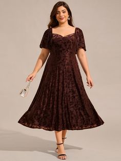 This Plus Size Printed Velvet A-Line Short Sleeve Tea Length Wedding Guest Dress combines elegance and comfort. Featuring a chic printed velvet design, the dress drapes beautifully with its A-line silhouette and tea-length cut. The short sleeves add a refined touch, making it ideal for weddings, formal events, and evening parties. Feel confident and stylish in this stunning piece, designed to flatter your curves. Fit: Please refer to size chart. Length: Midi length. Sleeve Style: Long sleeves. C Plus Size Party Dresses For Wedding, Velvet Design, Tea Length Wedding, Chiffon Cocktail Dress, Printed Velvet, Dress Drape, Plus Size Party Dresses, Ever Pretty, A Line Shorts