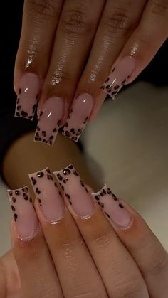 Cheetah Acrylic Nails, Cheetah Nail Designs, Cheetah Print Nails, Brown Acrylic Nails, Cheetah Nails, Hippie Nails, Simple Acrylic Nails, Leopard Nails