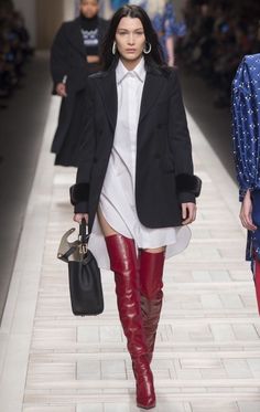 Upcoming Fashion Trends, 50 Style, Red Boots, Winter Mode, Wearing Red, Fall 2017, Fashion 2017, Bella Hadid