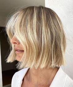 Teasy Lights Blonde, Ash Blonde Short Hair, Blonde Highlights Bob, Blonde Bob With Bangs, Kylie Hair, Short Hair Highlights, Short White Hair