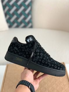 Embrace iconic style with these sneakers inspired by the legendary Louis Vuitton x Nike Air Force 1 Low. This all-black rendition exudes understated luxury, featuring the signature Louis Vuitton monogram subtly embossed on a premium leather upper. Off-White™-inspired details, like the quoted "AIR" branding and "LACET" tag, add a contemporary edge. Step into the spotlight with these coveted kicks that seamlessly blend high-fashion and streetwear culture. Your order arrives in a branded shoe box, Air Force 1 Noir, Lv Air Force 1, Louis Vuitton Nike Air Force, Lv X Nike, Louis Vuitton Nike, Streetwear Culture, Tenis Nike, Baskets Nike, Understated Luxury