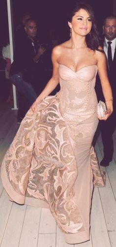 she is gorgeous Celebrity Day Ideas, Selena Gomez Pink, Blush Gown, Pink Satin Dress, Gorgeous Gowns, Satin Dress, Pink Satin, Mode Inspiration, Beautiful Gowns