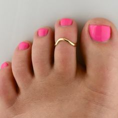 SIZING METHOD for Toe or Midi Rings: 1) For Toe Rings, use half of your shoe size, or your full pinkie size (80% accurate) 2) Measure your Toe/Finger using a string or Dental Floss * With a piece of string or dental floss, wrap it snugly but not tight at the part of the toe/midi where you want the ring will lay (on the toes, typically between the knuckles) and mark it where the ends meet. * Lay your measured string on the mm side of a ruler and get a mm measurement. * Look up your size on the ch Simple Design Toe Ring Stackable Rings For Promise, Simple Design Stackable Promise Toe Rings, Yellow Gold Toe Ring, Simple Design Midi Toe Rings For Everyday, Minimalist Tiny Stackable Toe Rings, Simple Tiny Toe Ring, Tiny Simple Toe Ring, Gold Minimalist Hypoallergenic Toe Rings, Minimalist Gold Hypoallergenic Toe Rings