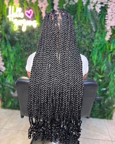 Twist Braids Hairstyles With Curls Ends, Knotless Senegalese Twist With Curly Ends, Long Twists With Curls, Long Twist Braids Hairstyles With Curls, Medium Knotless Twist, Island Twist Without Curls, Twist With Curls At The End, Knotless Twist Braids Medium, Twists With Curls At The End