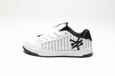 Kids Zoo, Zoo York, Black Vintage, Proverbs, Converse Sneaker, Writers, Black Shoes, White Black, White And Black