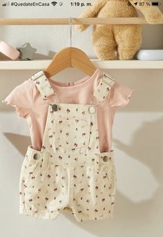 Baby Girl Clothes Aesthetic, Baby Ootd, Baby Inspiration, Sister Outfits, Baby Time, Baby Costumes