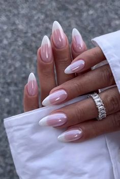 french tip nails French Chrome Nails, Acrylic Nails Nude, Pink Chrome Nails, Nagel Tips, Nails 2024, 2024 Trends, Stick On Nails, Prom Nails, Chrome Nails