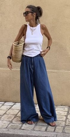 Stile Hippie Chic, Wander Outfit, Look Boho Chic, Looks Jeans, Summer Outfits 2024, Mode Boho, Fashion Mistakes, Looks Chic