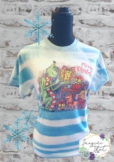 Check out this item in my Etsy shop https://www.etsy.com/listing/1131742583/mean-one-christmas-tee-green-one Christmas Tv, Fandom Art, Bleach T Shirts, Christmas Tees, First Christmas, Fashion Tees, Christmas Gift, Bleach, Loose Fitting