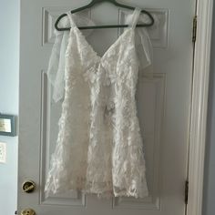 V-Neck, Tie-Up Mesh Shoulder Straps And Gorgeous Embroidery. Runs True To Size/Slightly Small Around The Hips.So Cute! Cute White Mini Dress, Mini Dress White, Christmas Dress, White Mini Dress, Dress White, Shoulder Straps, Neck Tie, So Cute, Color White